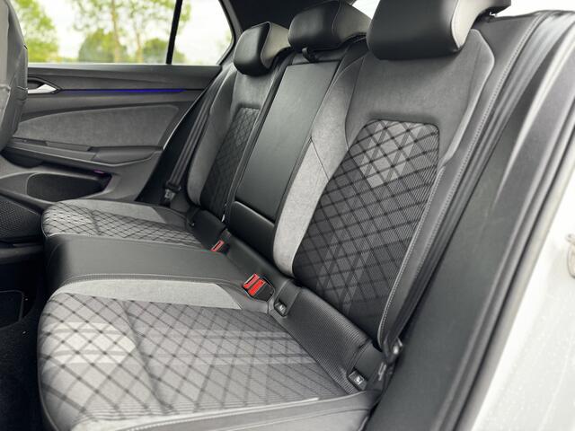 Volkswagen Golf 1.5 eTSI 150PK R-Line 3x R-Line | ACC | Climate | Navi | Carplay |Sfeerverl. | �18.950,- Incl. BTW