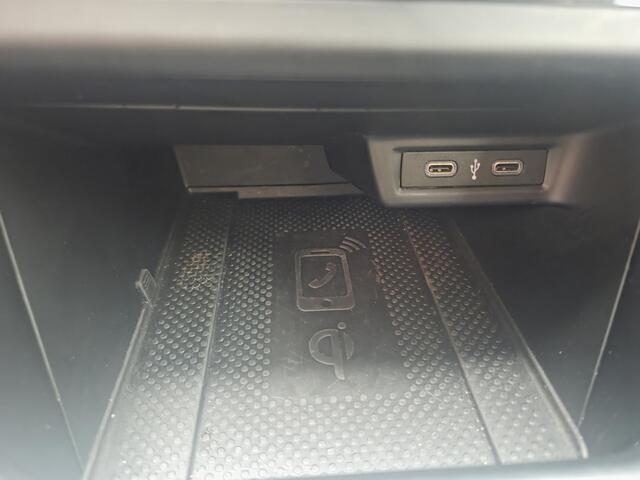 Volkswagen Polo 1.0 TSI Life Cruise control/ Navigatie/ Apple carplay- Android auto/ LM velgen/ Rijklaarprijs