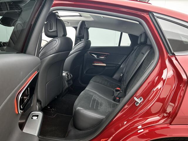 Mercedes-Benz GLC Coup� 300 e 4MATIC AMG Nightpakket | Panoramadak | Trekhaak | Rijassistentiepack / Distronic | 360� Camera | Stuur en Stoelverwarming | Inclusief 