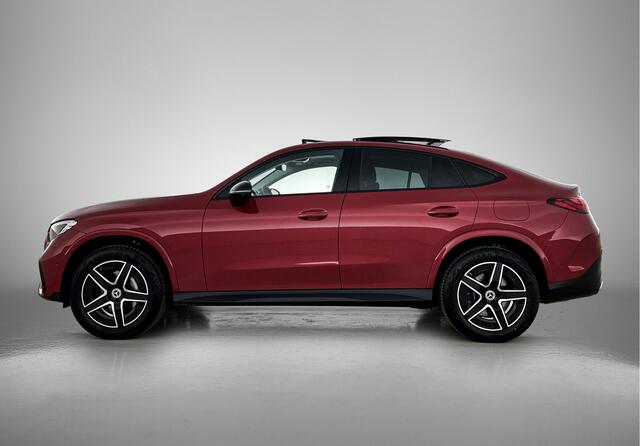 Mercedes-Benz GLC Coup� 300 e 4MATIC AMG Nightpakket | Panoramadak | Trekhaak | Rijassistentiepack / Distronic | 360� Camera | Stuur en Stoelverwarming | Inclusief 