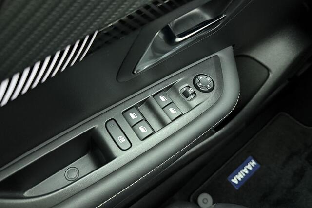 Peugeot 208 1.2 PureTech 100pk Allure | Navigatie | Camera | Climate control | Cruise control | Carplay | DAB | Lichtmetalen velgen | Parkeersensoren