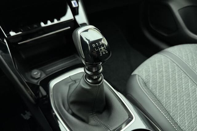 Peugeot 208 1.2 PureTech 100pk Allure | Navigatie | Camera | Climate control | Cruise control | Carplay | DAB | Lichtmetalen velgen | Parkeersensoren