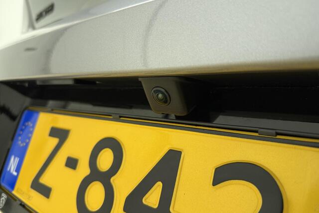 Peugeot 208 1.2 PureTech 100pk Allure | Navigatie | Camera | Climate control | Cruise control | Carplay | DAB | Lichtmetalen velgen | Parkeersensoren
