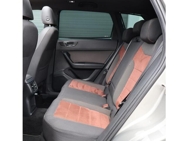 Seat Ateca 1.4 EcoTSI Xcellence Pano/Led/Camera/Alcantara/Navi/DSG
