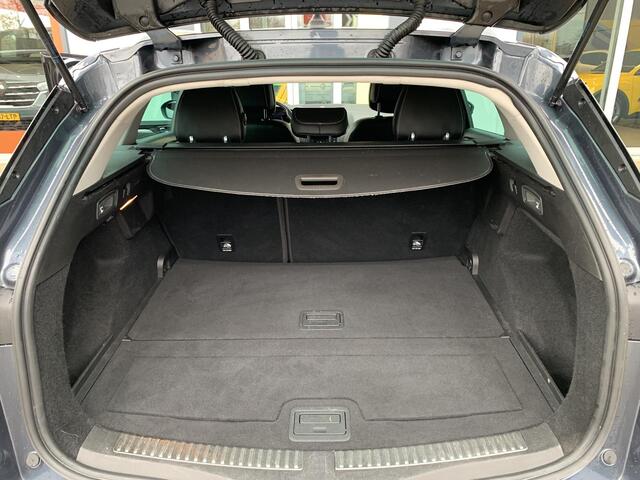 Renault Megane Estate 1.3 TCe Bose | Automaat | Achteruitrijcamera | Bose audiosysteem | BLIS |
