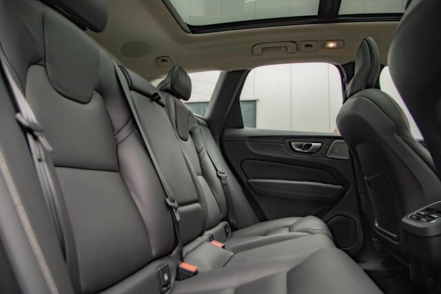 Volvo XC60 2.0 B5 Inscription Panorama|Massage|Bowers Wilkins