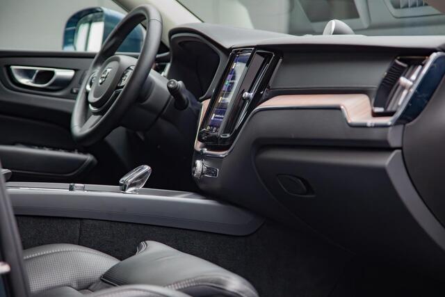 Volvo XC60 2.0 B5 Inscription Panorama|Massage|Bowers Wilkins