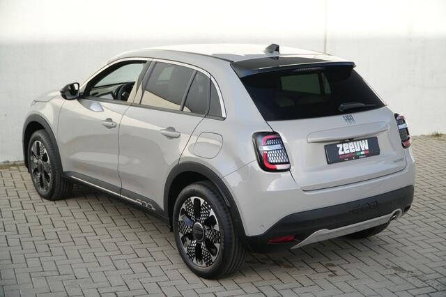 Fiat 600 1.2 Hybrid 145 PK La Prima | Navi | Camera | Carplay