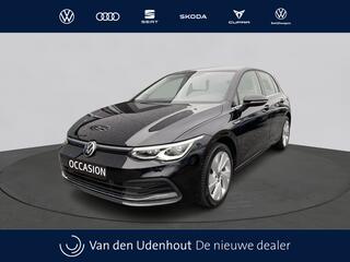 VOLKSWAGEN GOLF 1.5 TSI 130pk Style Trekhaak Navigatie Full-LED Pdc Acc Android/Carplay