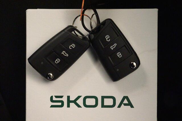 Skoda Kamiq 1.0 TSI Selection Automaat | APPCONNECT | CAMERA + PDC | CRUISE | KEYLESS | VIRTUAL COCKPIT |