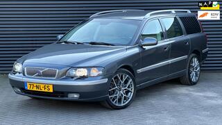VOLVO V70 2.5 T AWD Geartronic Titanium | Leder | Xenon | Trekhaak |