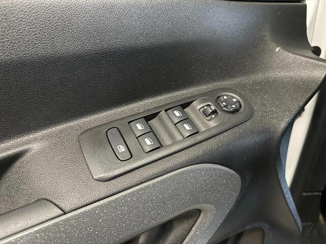 Citroen Berlingo XL 1.2 PureTech Shine 7p. Navi|Clima|Carplay|Cruise|Dealer Onderhouden 