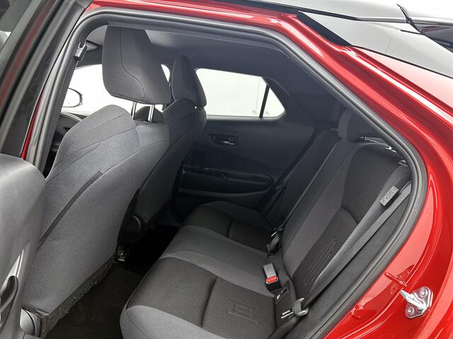 Toyota C-HR 1.8 Hybrid 140 First Edition | Navigatie | Elektr. achterklep | Blindspot | Park. sensor V+A