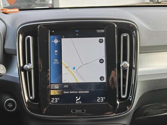 Volvo XC40 Momentum Pro 2WD