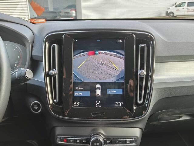 Volvo XC40 Momentum Pro 2WD