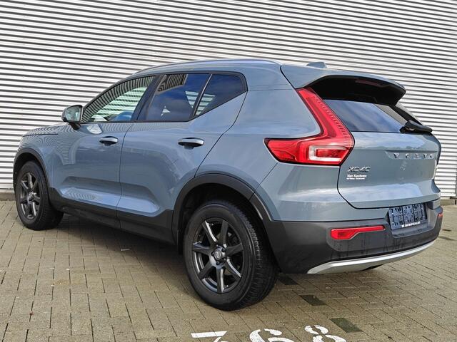 Volvo XC40 Momentum Pro 2WD