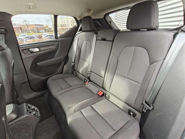 Volvo XC40 Momentum Pro 2WD