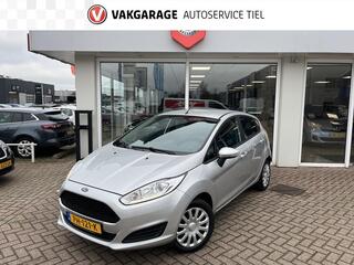 FORD FIESTA 1.0 Style Essential Zeer nette Nederlandse auto, incl. boekjes! Navigatie, Start/Stop systeem, airconditioning, centrale deurvergrendeling met afst.bediening, elektrische ramen