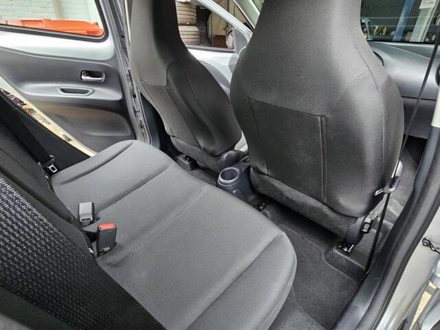 Toyota Aygo X 1.0 VVT-i MT Play, 1e Eig Camera Carplay VAKANTIEGELD WEKEN