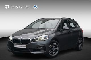 BMW 2-SERIE Active Tourer 218i Sport Line | Head-Up Display / HIFI / Parking Pack / Stoelverwarming / Cruise Control / Elektrische achterklep