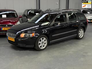 VOLVO V50 2.4 Kinetic Nieuwe APK NAP Trekhaak Cruise PDC