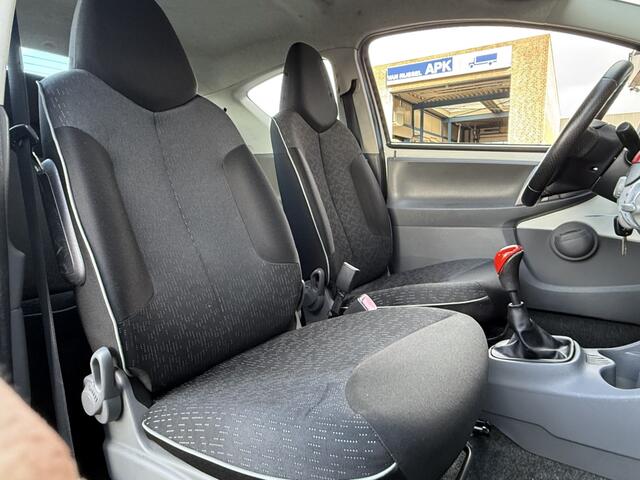 Peugeot 107 1.0-12V XR Sport airco / e Koppeling. 100% onderhouden