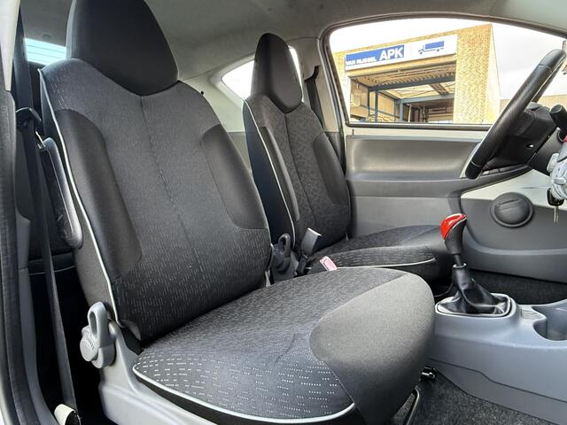 Peugeot 107 1.0-12V XR Sport airco / e Koppeling. 100% onderhouden