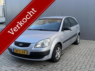 KIA RIO 1.4 X-Pect, Nieuwe APK, Trekhaak, Elektr ramen.