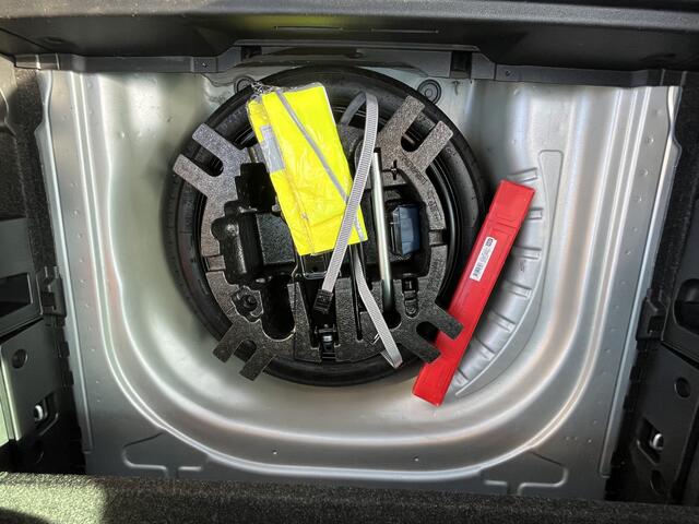 Skoda Octavia Combi 1.0 TSI Greentech Business Edition Carplay, Cruise, Parkeersensoren, LM velgen.