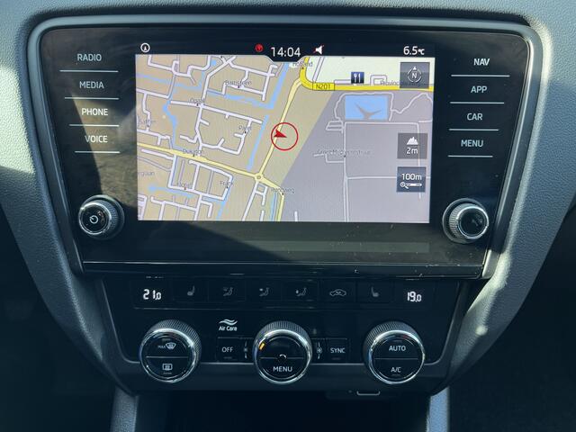 Skoda Octavia Combi 1.0 TSI Greentech Business Edition Carplay, Cruise, Parkeersensoren, LM velgen.