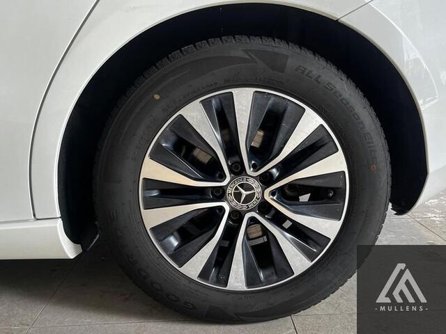 Mercedes-Benz CLA-Klasse A160 Business Solution + Leder + Navi + Camera