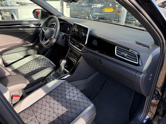 Volkswagen T-ROC 1.5 TSI R-Line Edition 150PK / LED KOPLAMPEN / ACHTERUITRIJCAMERA / CARPLAY
