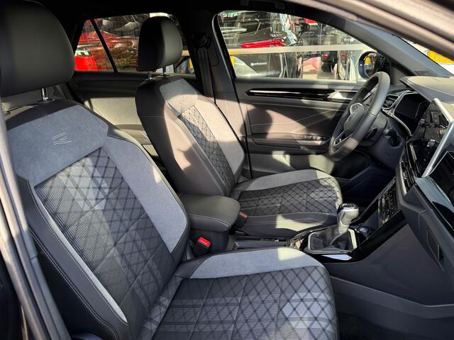 Volkswagen T-ROC 1.5 TSI R-Line Edition 150PK / LED KOPLAMPEN / ACHTERUITRIJCAMERA / CARPLAY