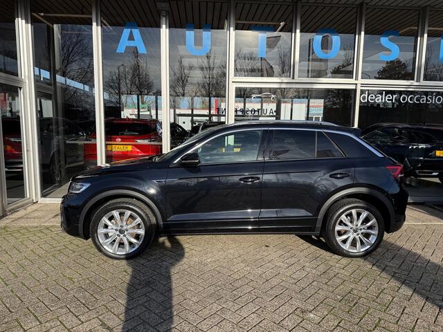 Volkswagen T-ROC 1.5 TSI R-Line Edition 150PK / LED KOPLAMPEN / ACHTERUITRIJCAMERA / CARPLAY