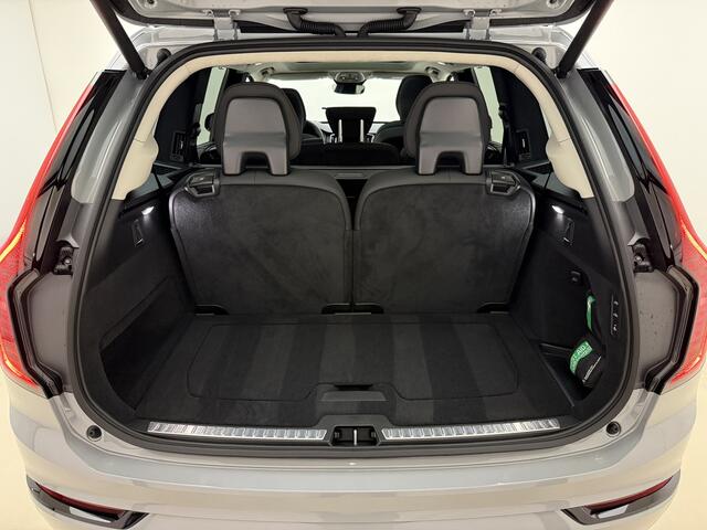 Volvo XC90 T8 455pk AWD Ultra Dark / �7500,- voordeel korting /  / DIRECT LEVERBAAR / MY26 / Luchtvering / El. Trekhaak / Getint glas /
