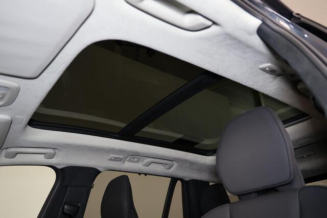 Volvo XC90 T8 Recharge AWD Ultra Dark - Luchtvering - Panorama/schuifdak - IntelliSafe Assist & Surround - 360� Camera - Bowers & Wilkins audio - Adaptieve 