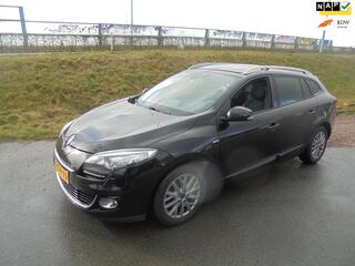 RENAULT MEGANE Estate Renault Megane 1.5 dci Bose airco navigatie panorama dak lmv pdc