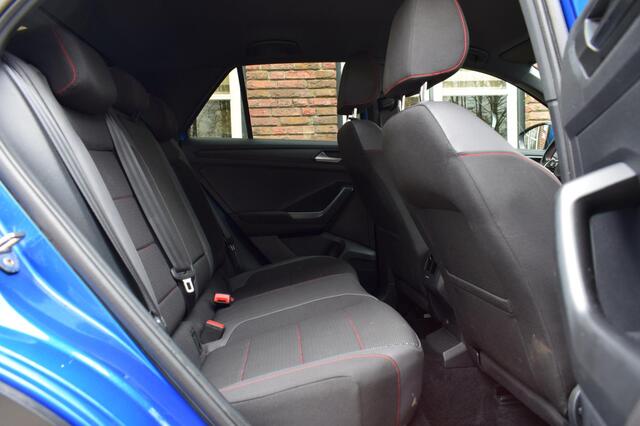 Volkswagen T-ROC 1.5 TSI DSG Aut. R Line Sport Carplay | PDC