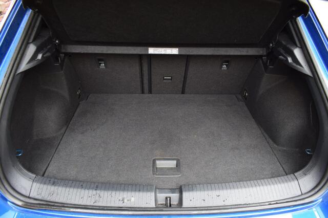 Volkswagen T-ROC 1.5 TSI DSG Aut. R Line Sport Carplay | PDC