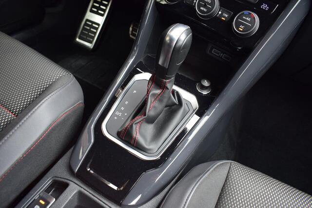 Volkswagen T-ROC 1.5 TSI DSG Aut. R Line Sport Carplay | PDC