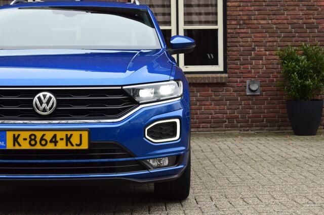 Volkswagen T-ROC 1.5 TSI DSG Aut. R Line Sport Carplay | PDC