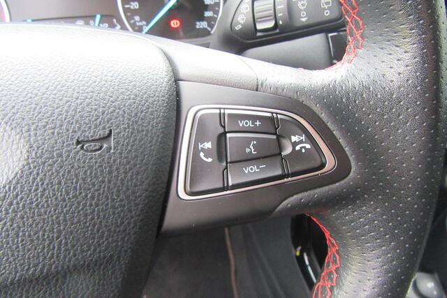 Ford Ecosport 1.0 EcoBoost ST-Line Black, Navigatie, Cruise Control