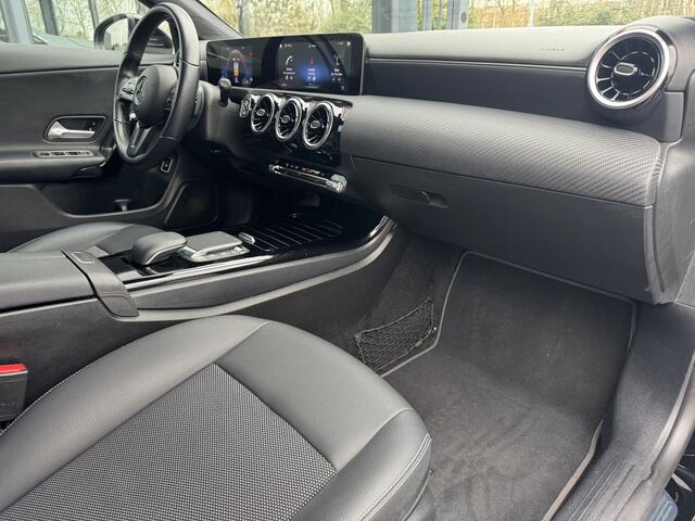 Mercedes-Benz CLA Shooting Brake 180 Business Solution