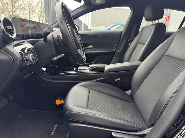 Mercedes-Benz CLA Shooting Brake 180 Business Solution
