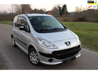 Peugeot 1007