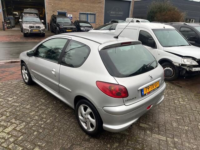 Peugeot 206 1.6-16V Air-line 3 AUTOMAAT 147 DKM NAP Airco