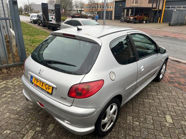 Peugeot 206 1.6-16V Air-line 3 AUTOMAAT 147 DKM NAP Airco