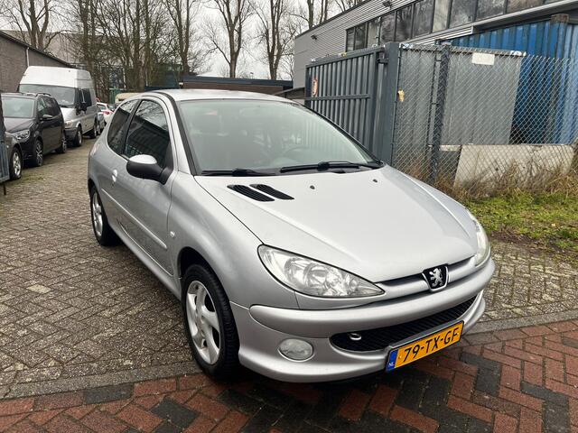 Peugeot 206 1.6-16V Air-line 3 AUTOMAAT 147 DKM NAP Airco