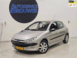 PEUGEOT 206 1.4-16V Leer Airco !! LET OP GEEN VERING ACHTERZIJDE !!