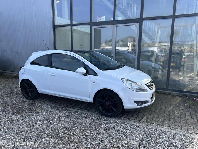 Opel Corsa 1.4-16V Edition Zeer Nette Auto Nap